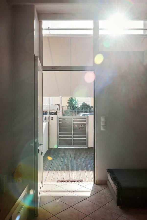 Spacious Apartment-600M From The Subway Athens Exterior photo