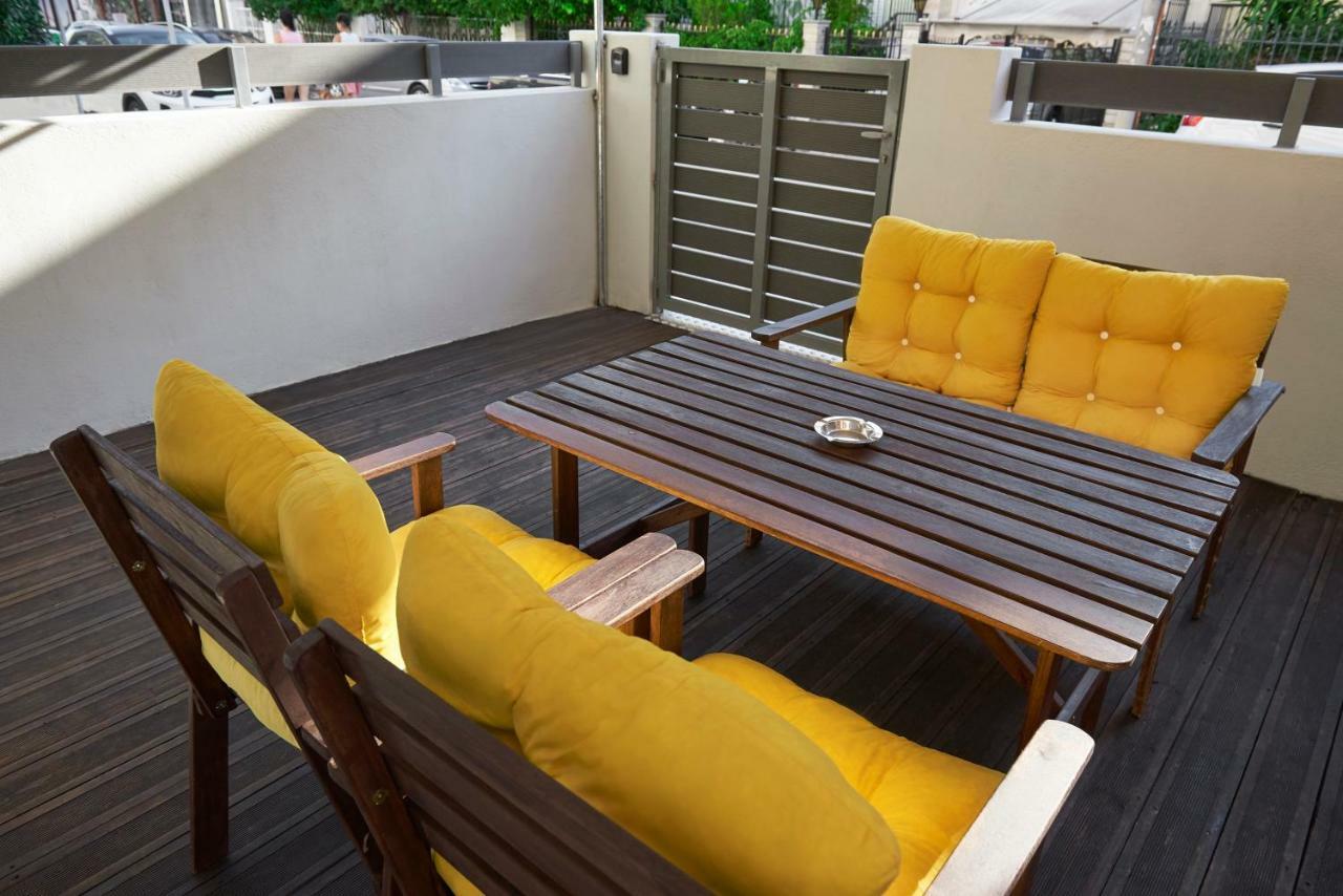 Spacious Apartment-600M From The Subway Athens Exterior photo